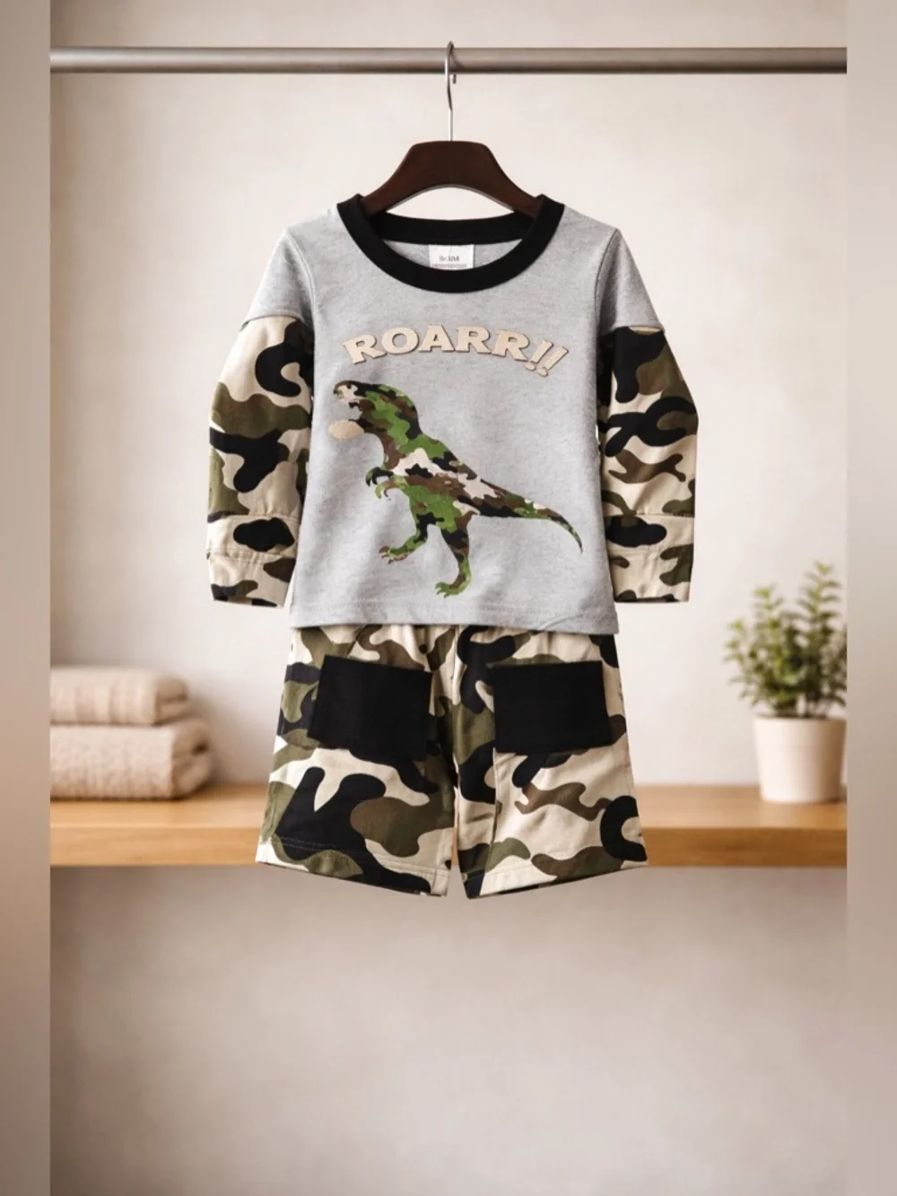 NWT Boys Camo Dino Dinosaur 2 Piece Layered Long Sleeve with Pants - Size 0-3 Mo